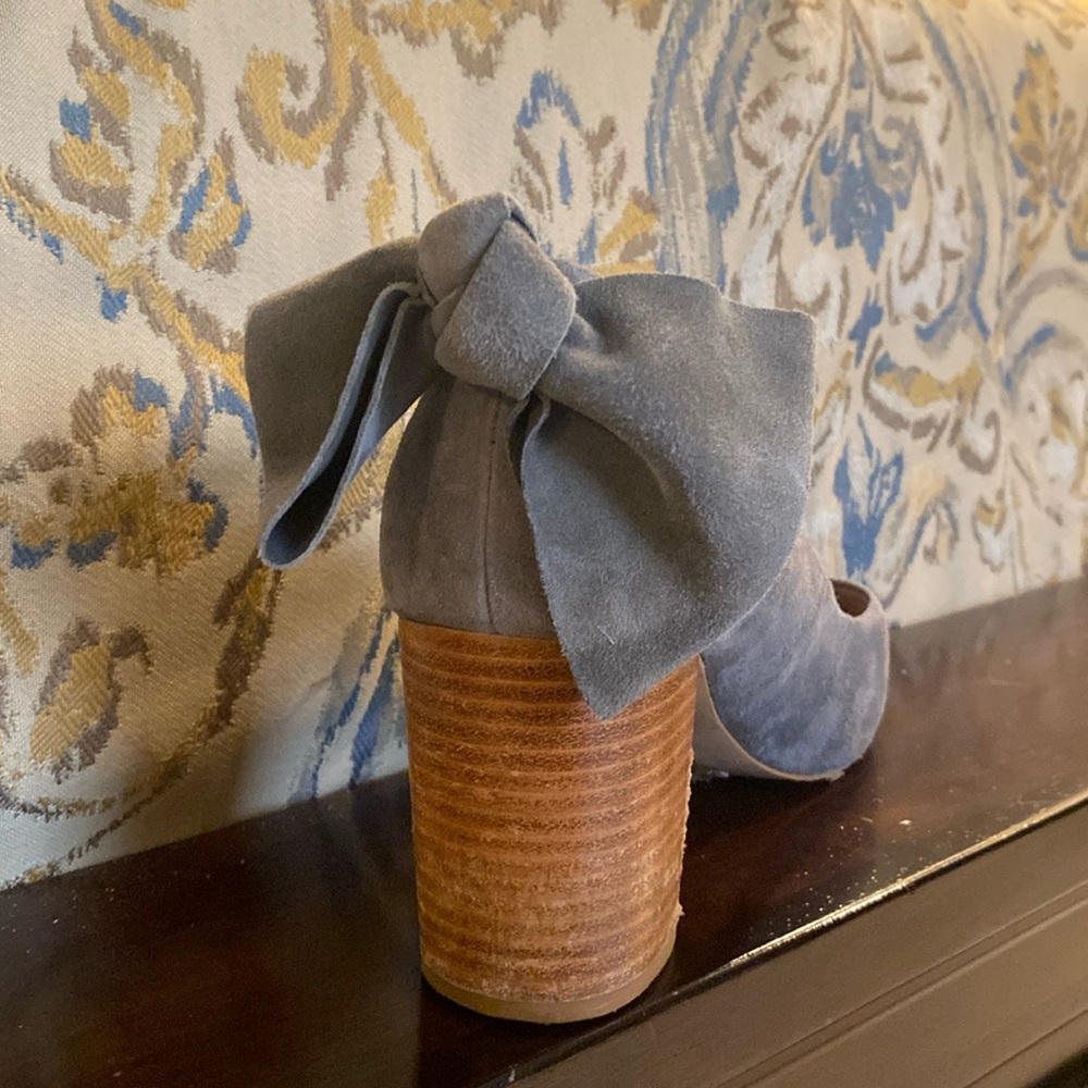 Anthropologie grey suede bow heels.
